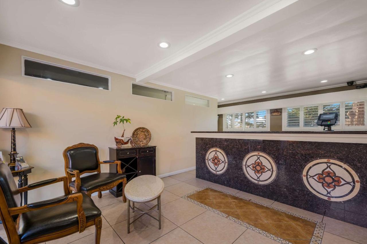 Clarion Collection Carmel Oaks Inn Экстерьер фото