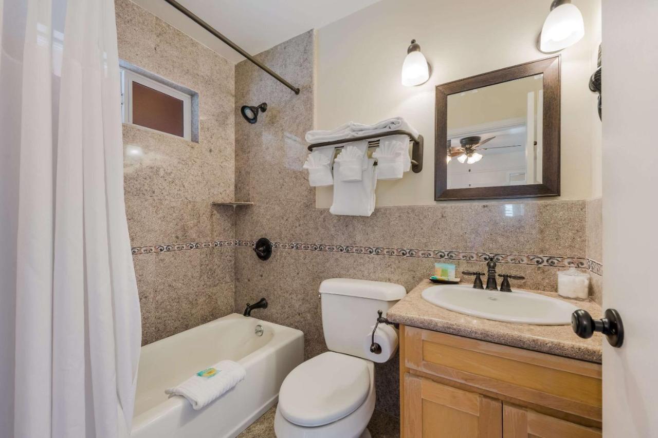 Clarion Collection Carmel Oaks Inn Экстерьер фото