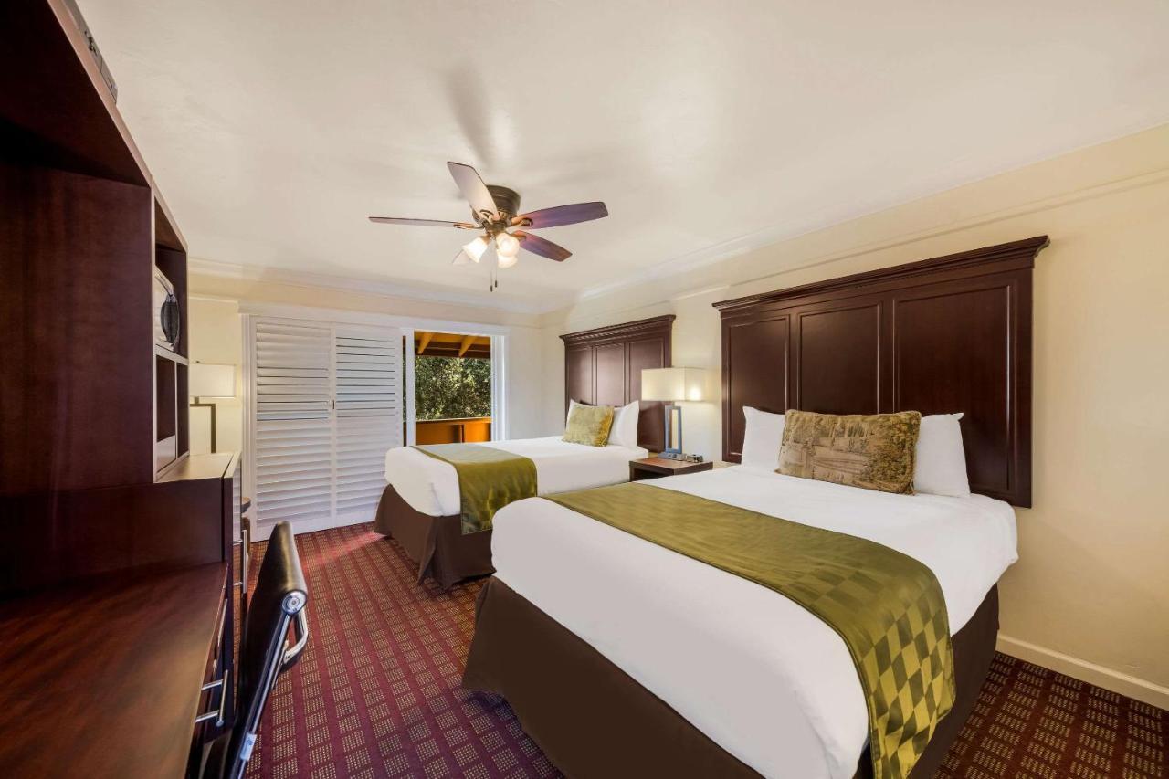 Clarion Collection Carmel Oaks Inn Экстерьер фото