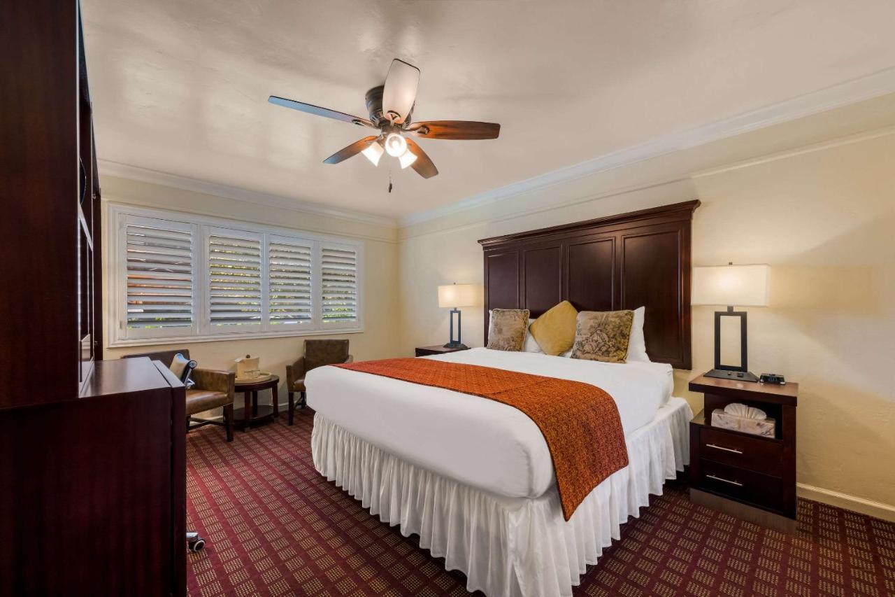 Clarion Collection Carmel Oaks Inn Экстерьер фото