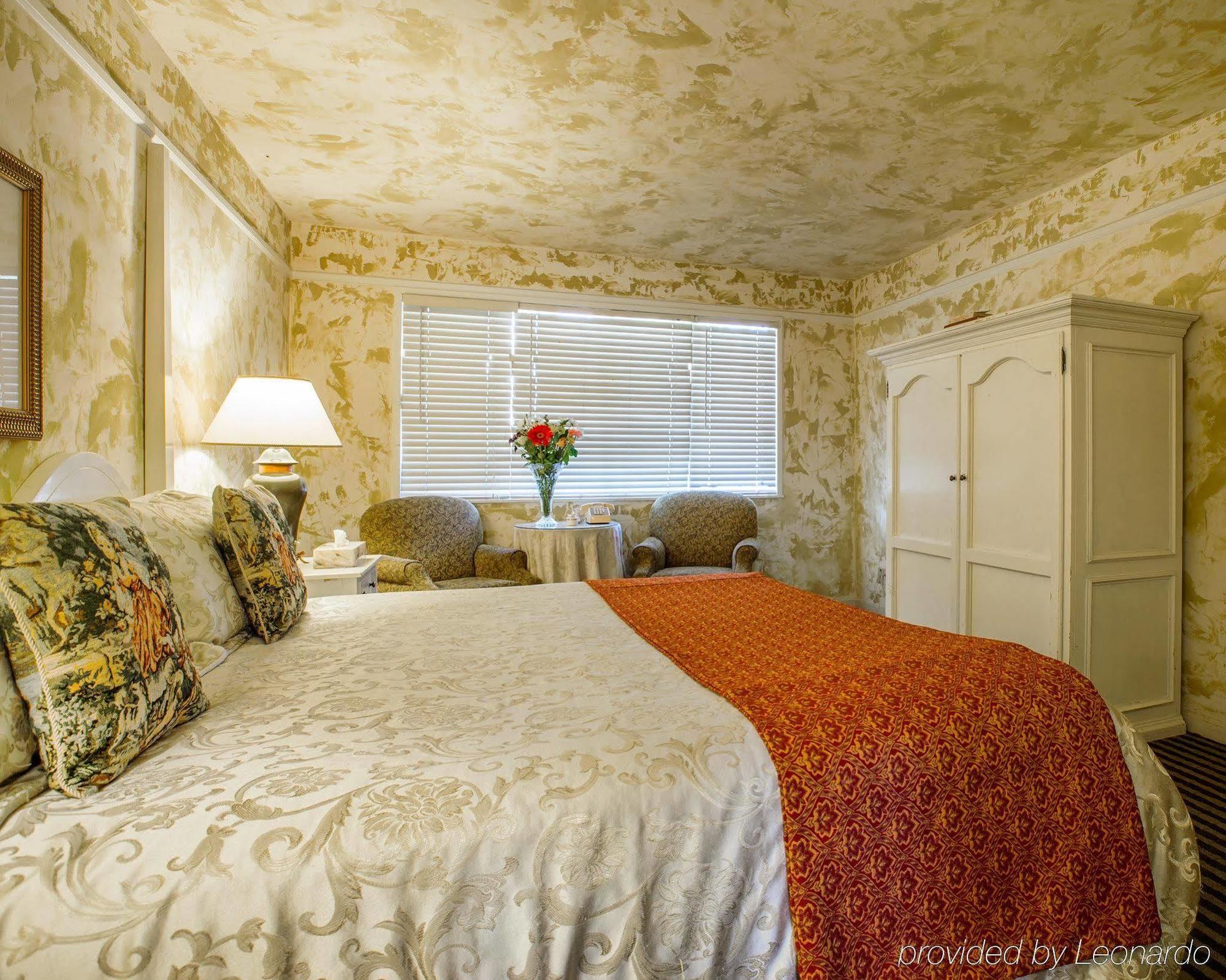 Clarion Collection Carmel Oaks Inn Экстерьер фото