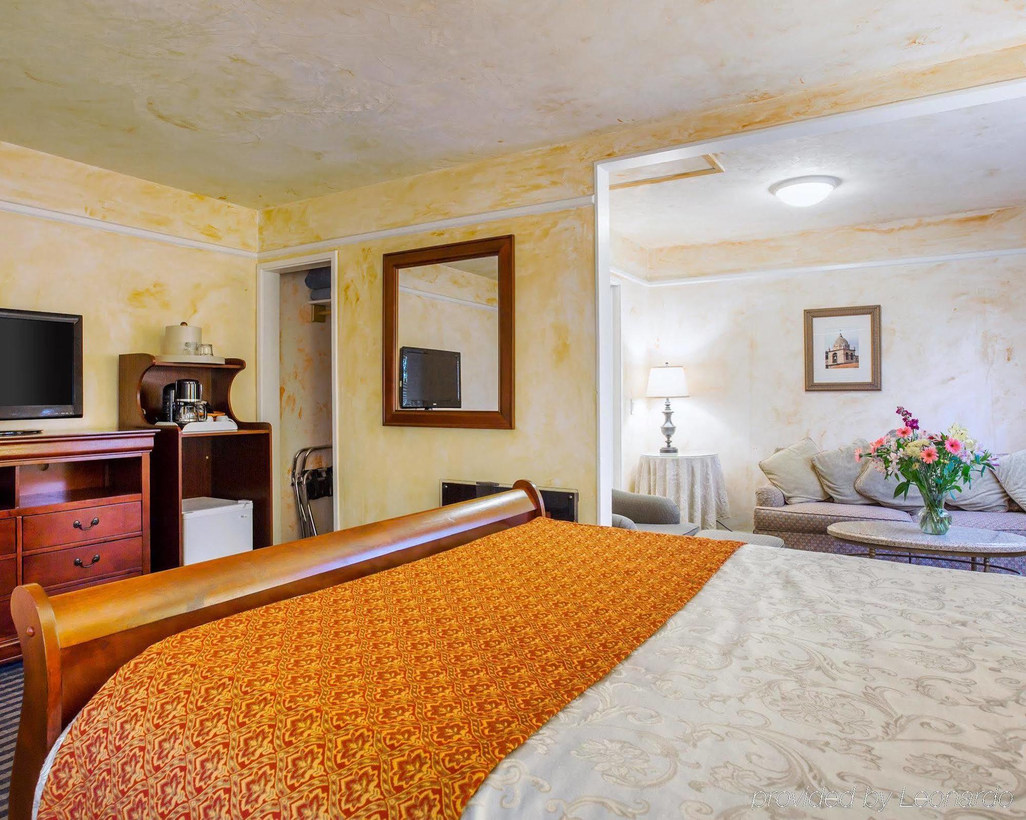 Clarion Collection Carmel Oaks Inn Экстерьер фото